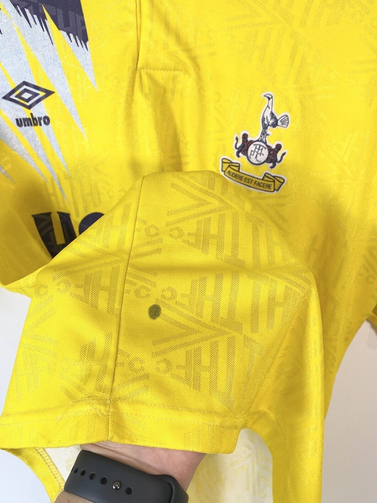 1991/93 LINEKER/SHERINGHAM #10 Tottenham Hotspur Vintage Umbro Away Football Shirt (L) - Image 4