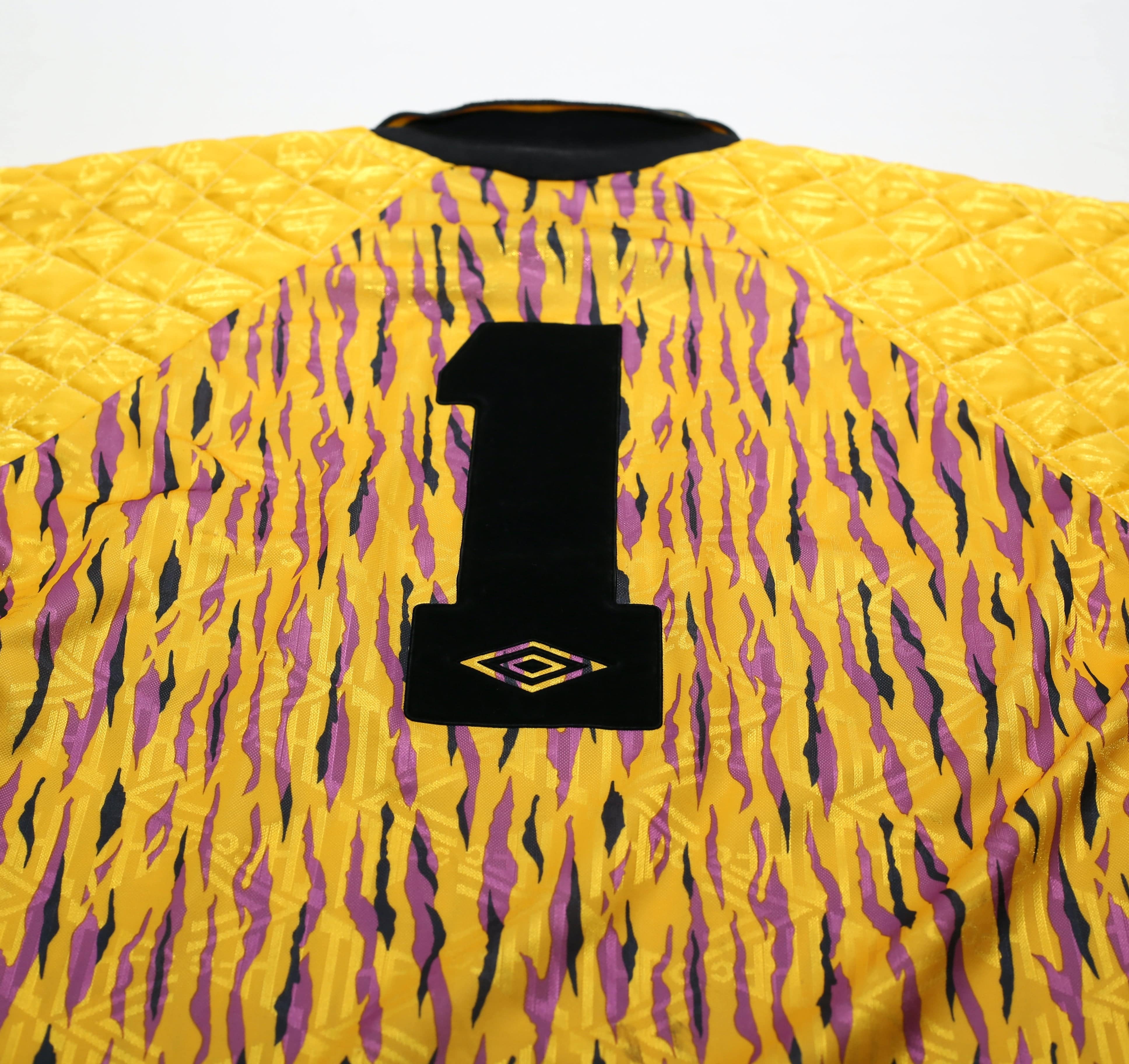 1991/93 Tottenham Hotspur #1 Vintage Umbro Goalkeeper Football Shirt (S) GK - Image 9