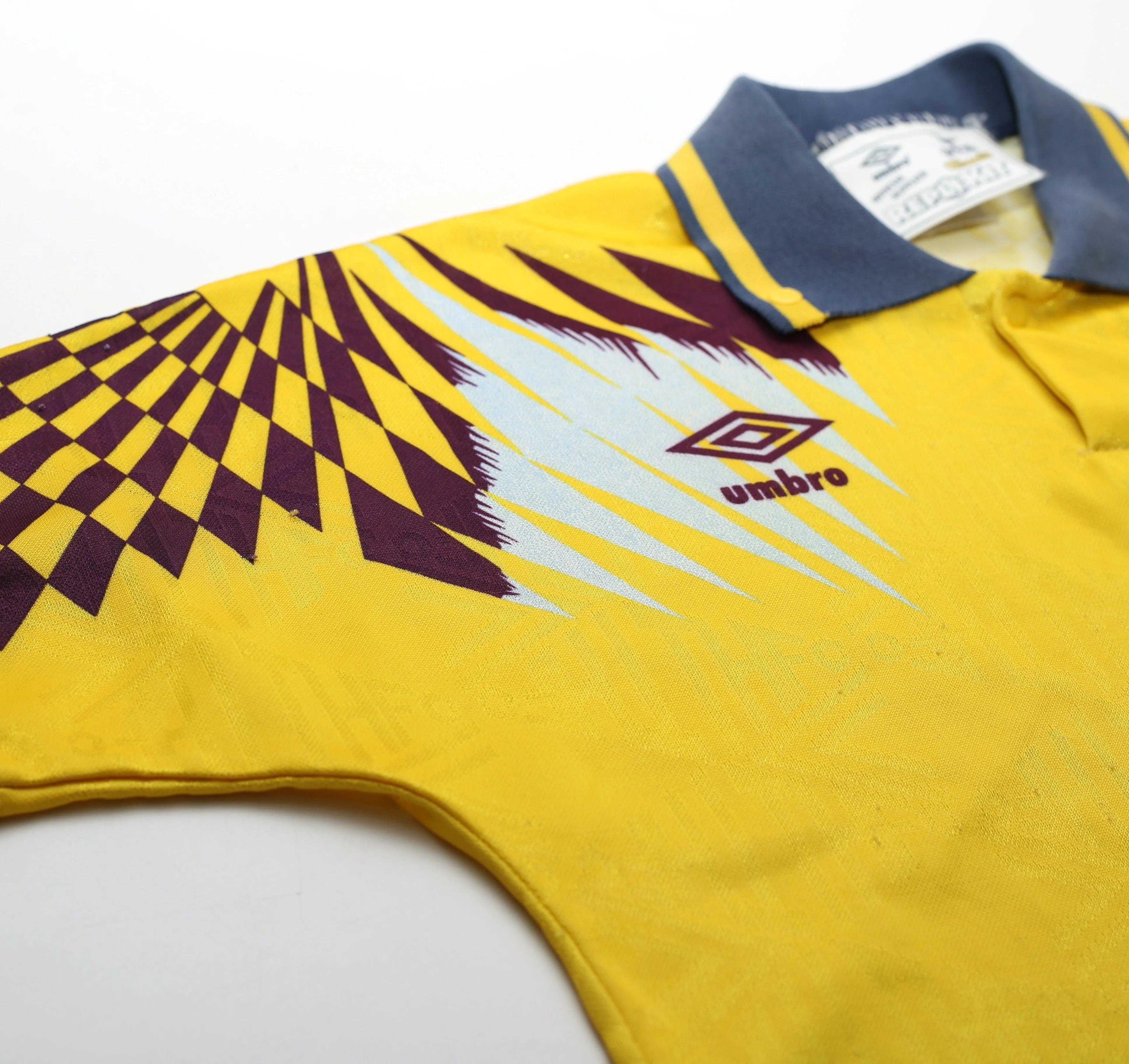 1991/95 Tottenham Hotspur Vintage Umbro Away Football Shirt (LB) - Image 6