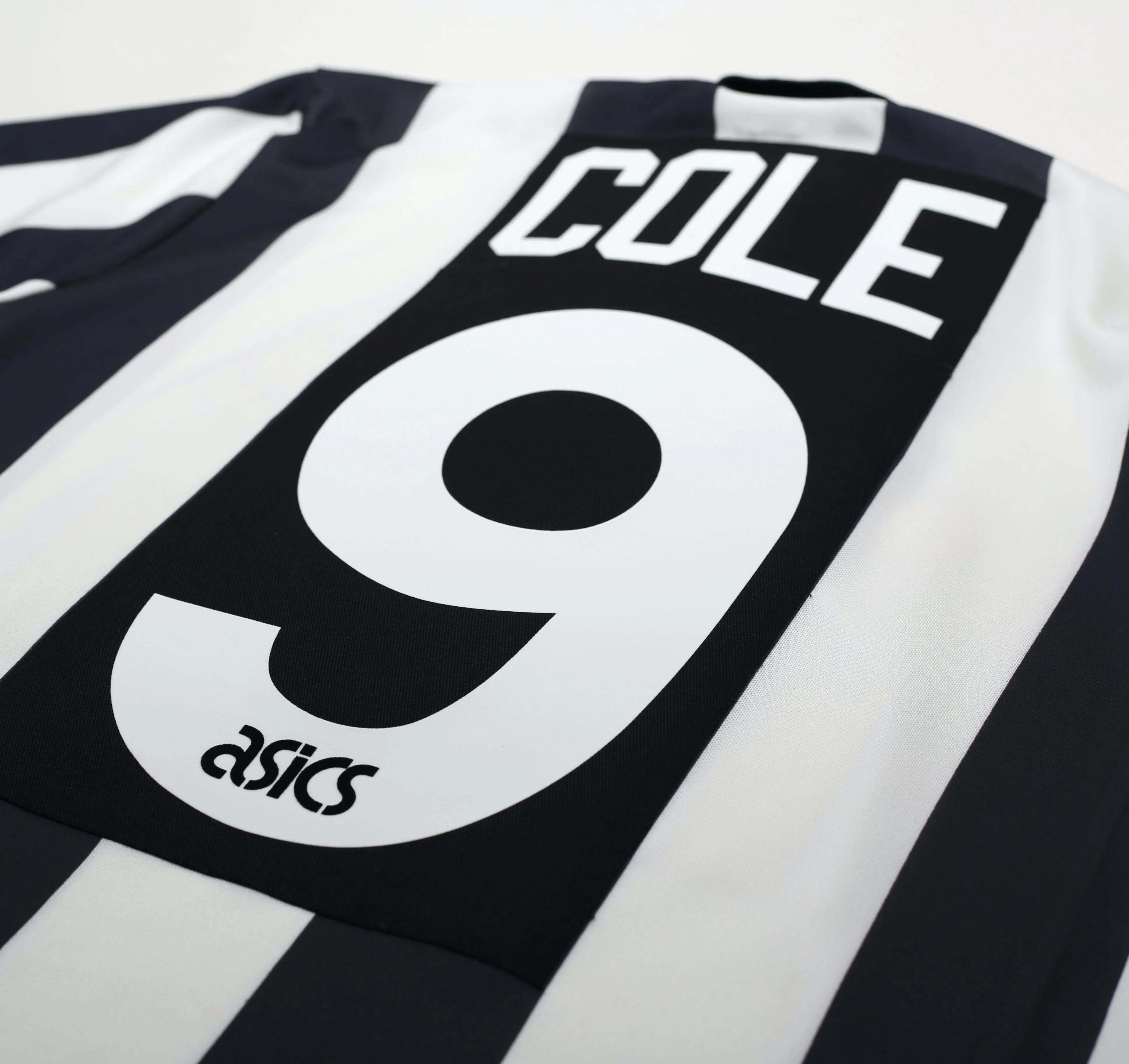 1993/95 Cole #9 Newcastle United Vintage Asics Home Football Shirt (S) - Image 12