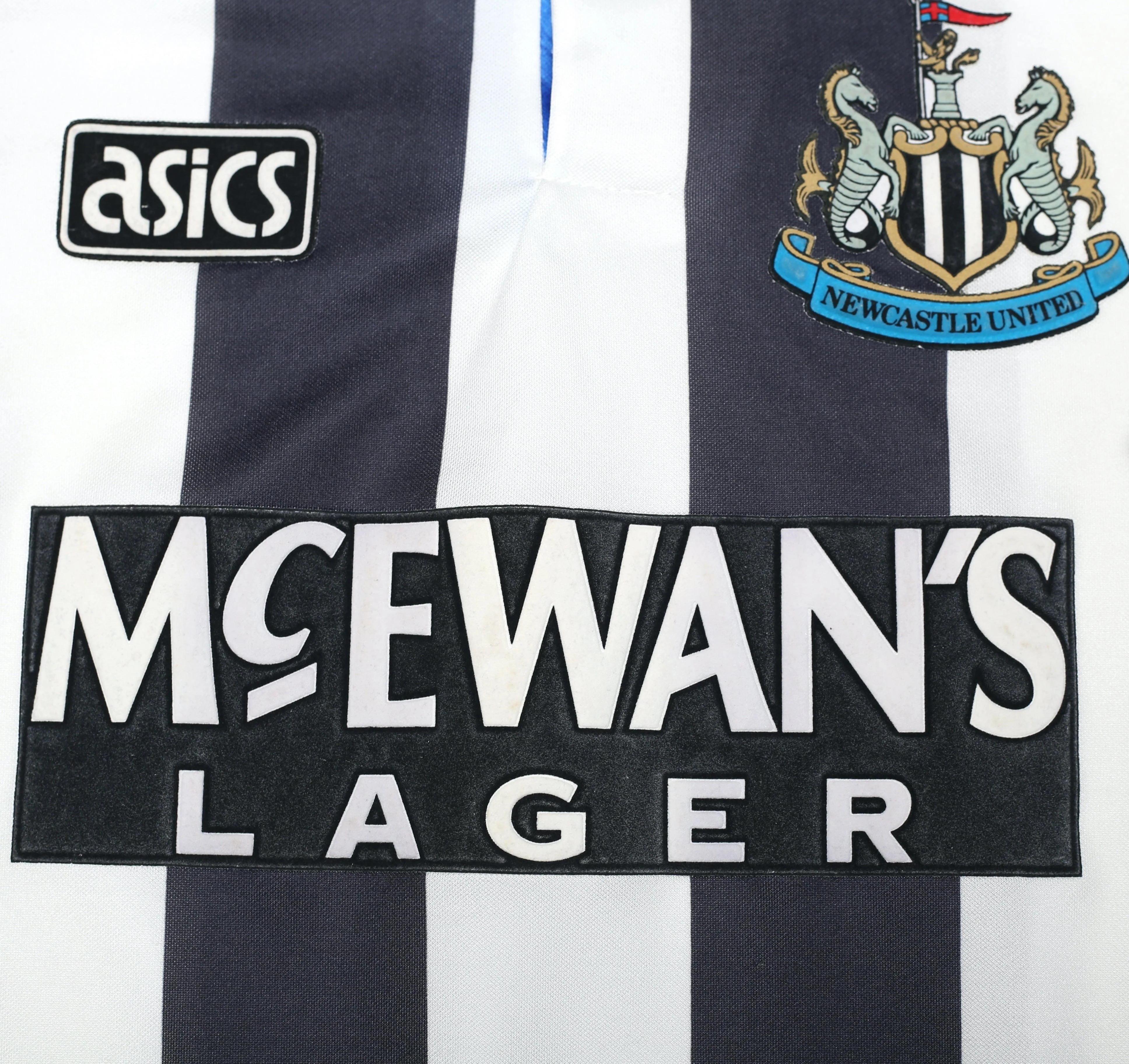 1993/95 Cole #9 Newcastle United Vintage Asics Home Football Shirt (S) - Image 7