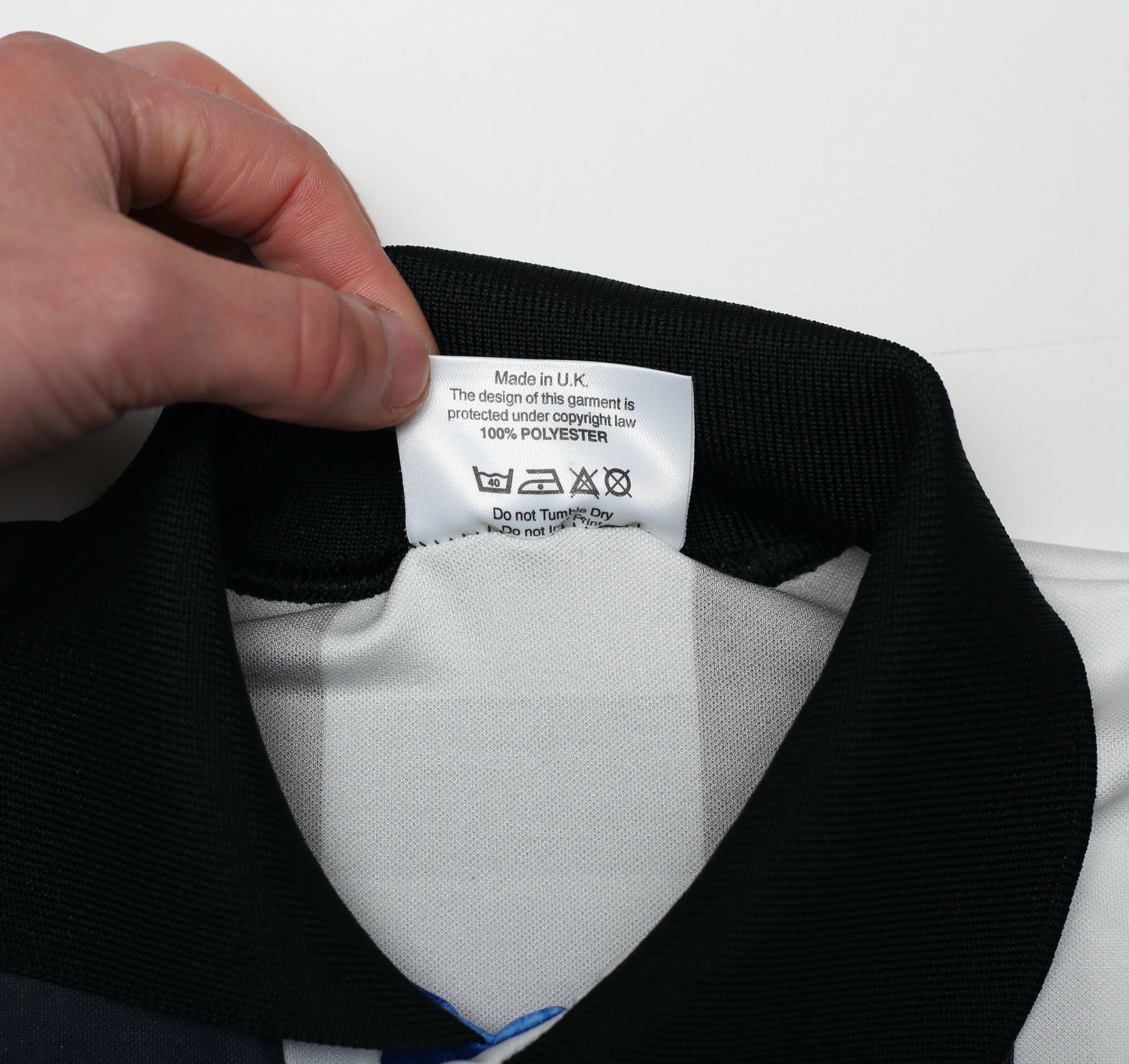 1993/95 Cole #9 Newcastle United Vintage Asics Home Football Shirt (S) - Image 9