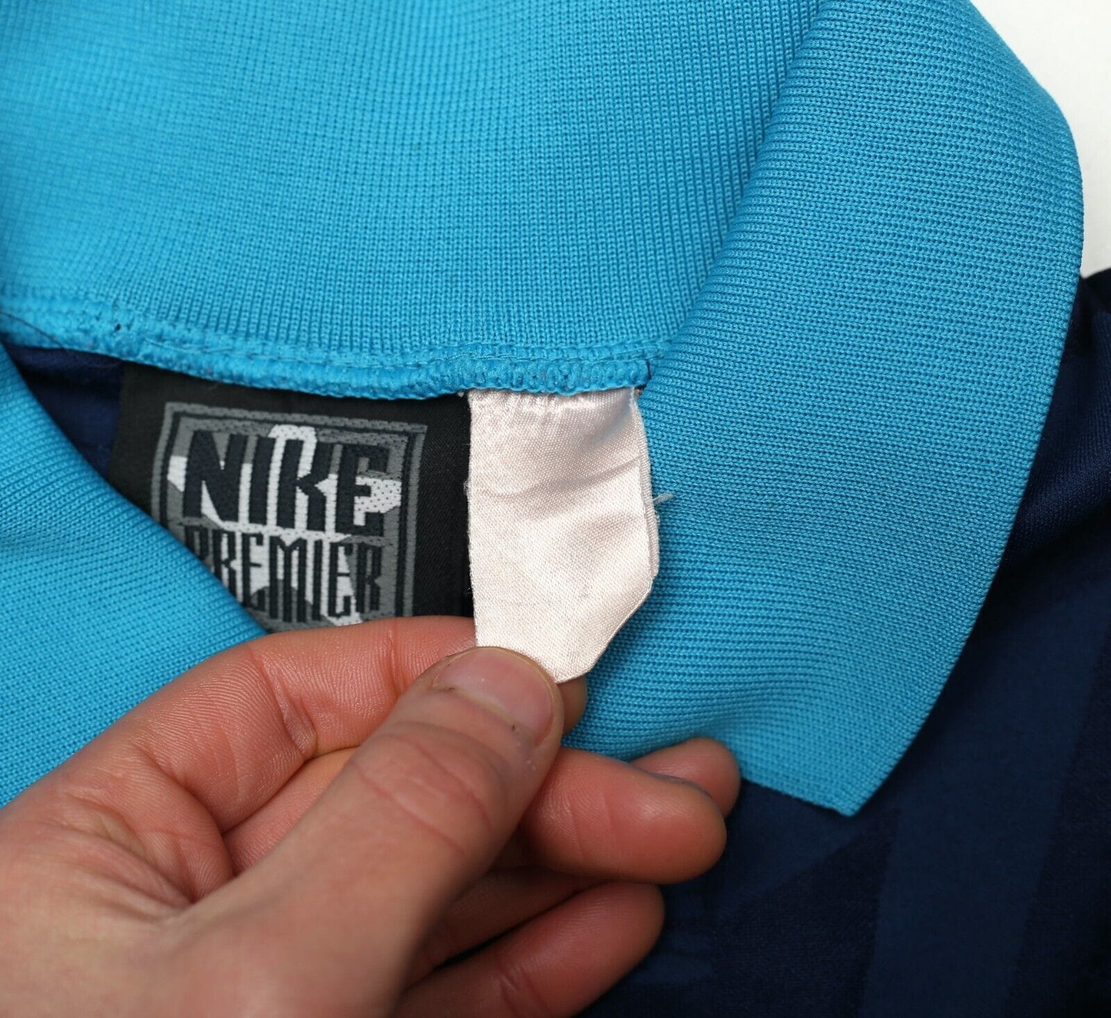 1994/95 WRIGHT #8 Arsenal Vintage Nike Away Football Shirt (L) - Image 16