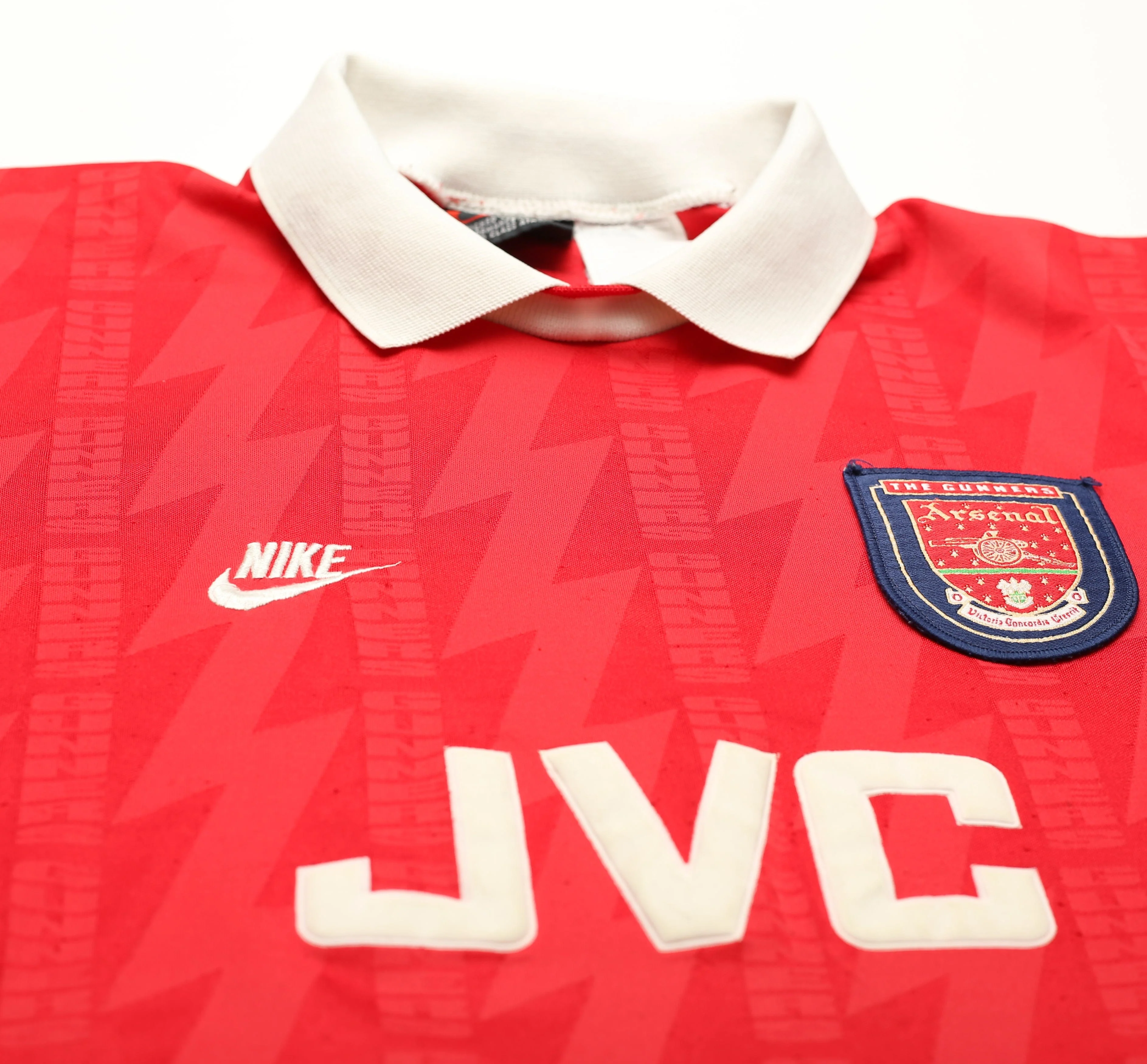 1994/96 BERGKAMP #10 Arsenal Nike Home Football Shirt (L) - Image 4