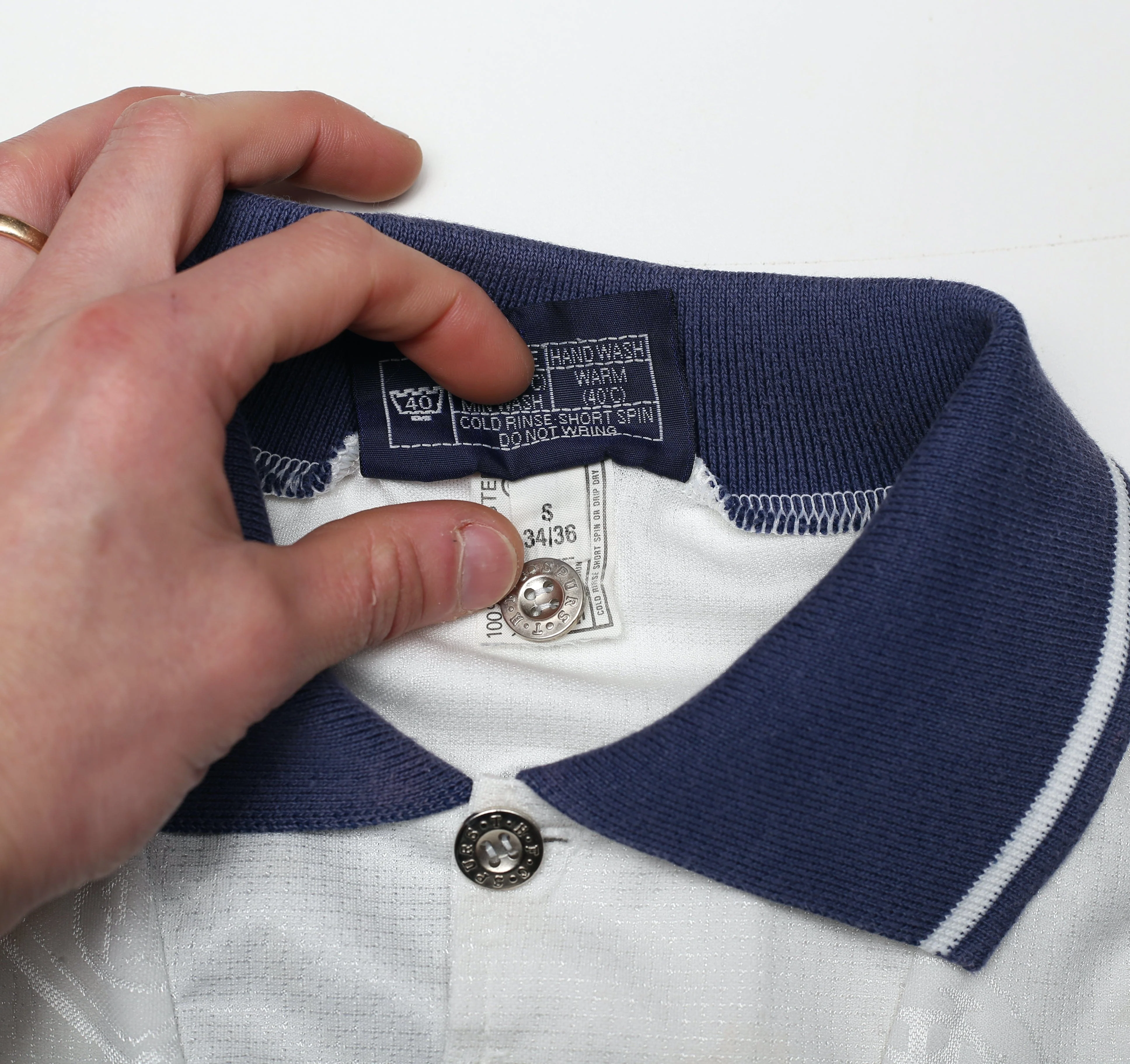 1995/97 Fox #7 Tottenham Hotspur Vintage PONY Home Football Shirt (S) - Image 13