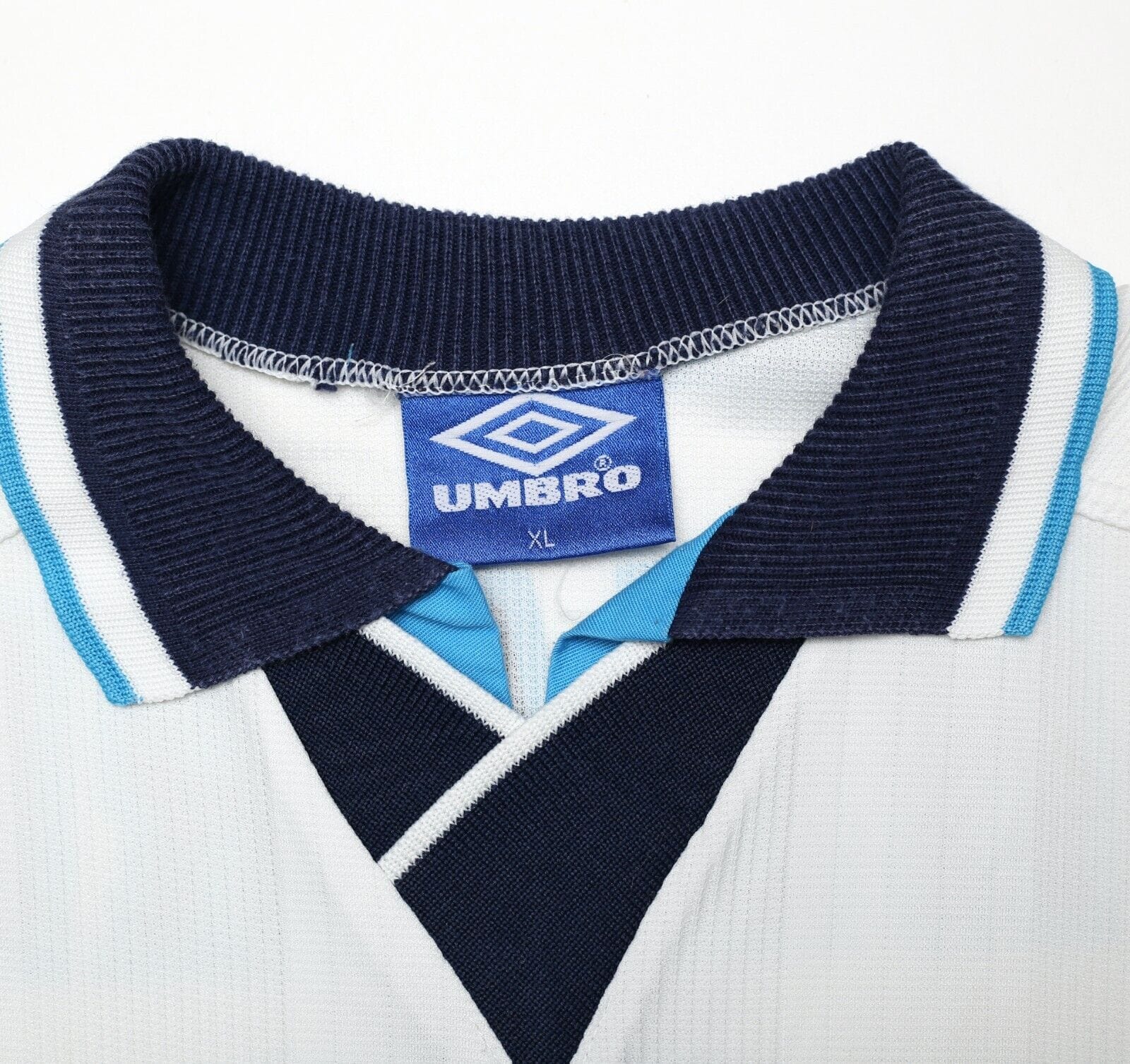 1995/97 Shearer #9 England Vintage Umbro Football Shirt (L/XL) Euro 96 - Image 10