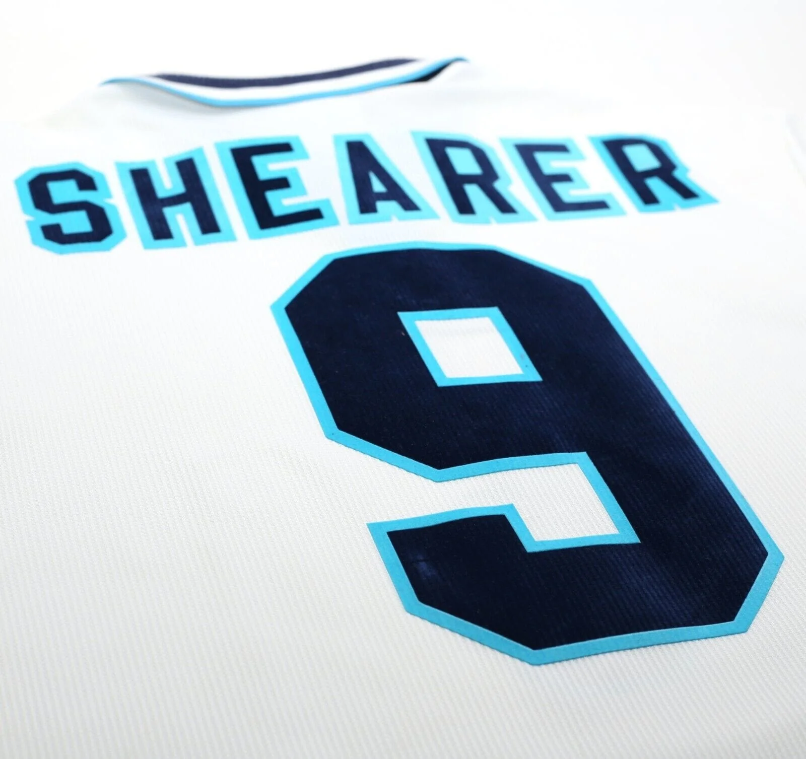1995/97 Shearer #9 England Vintage Umbro Football Shirt (L/XL) Euro 96 - Image 8