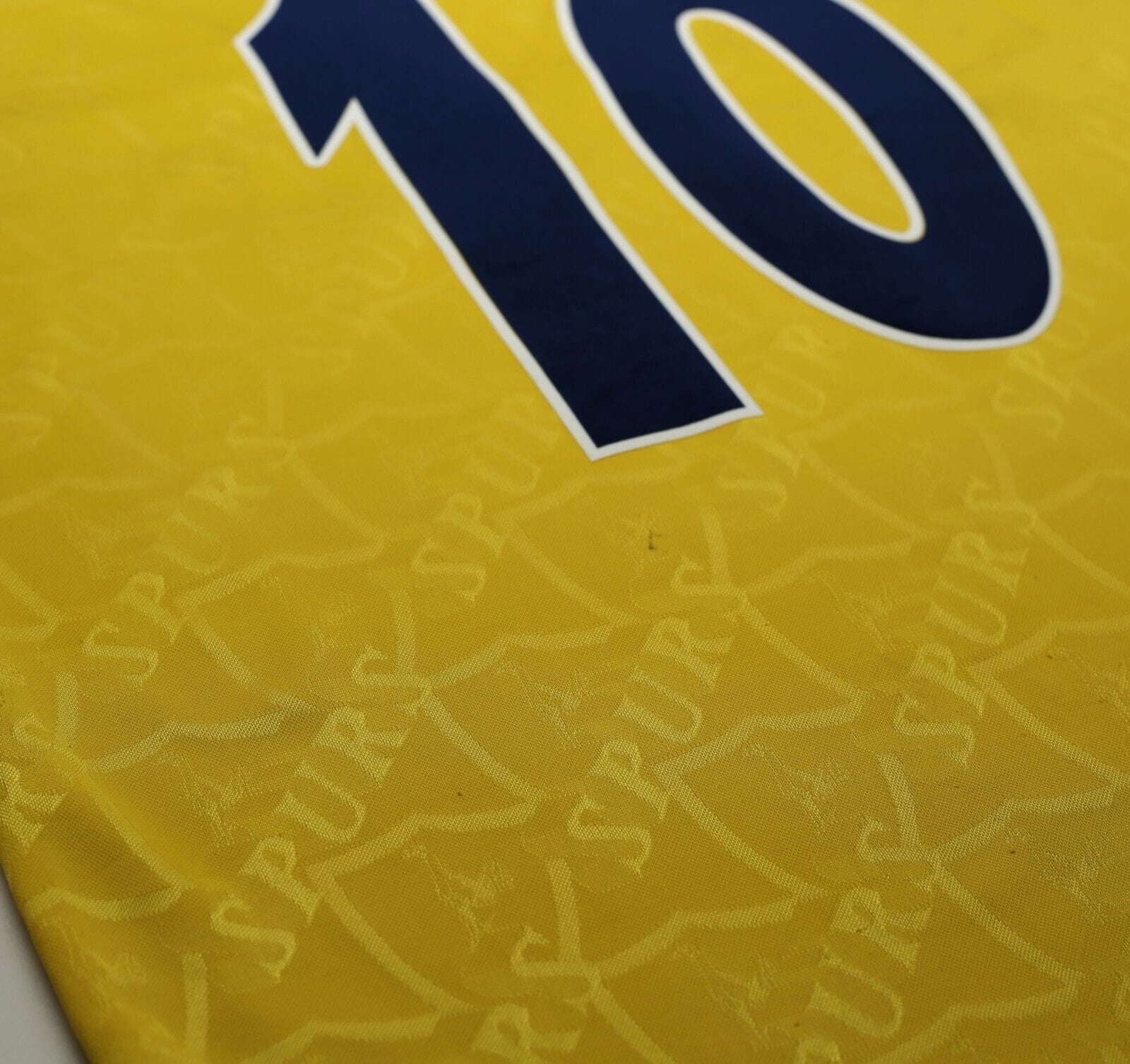 1995/97 SHERINGHAM #10 Tottenham Hotspur Vintage PONY Away Football Shirt (M) - Image 11