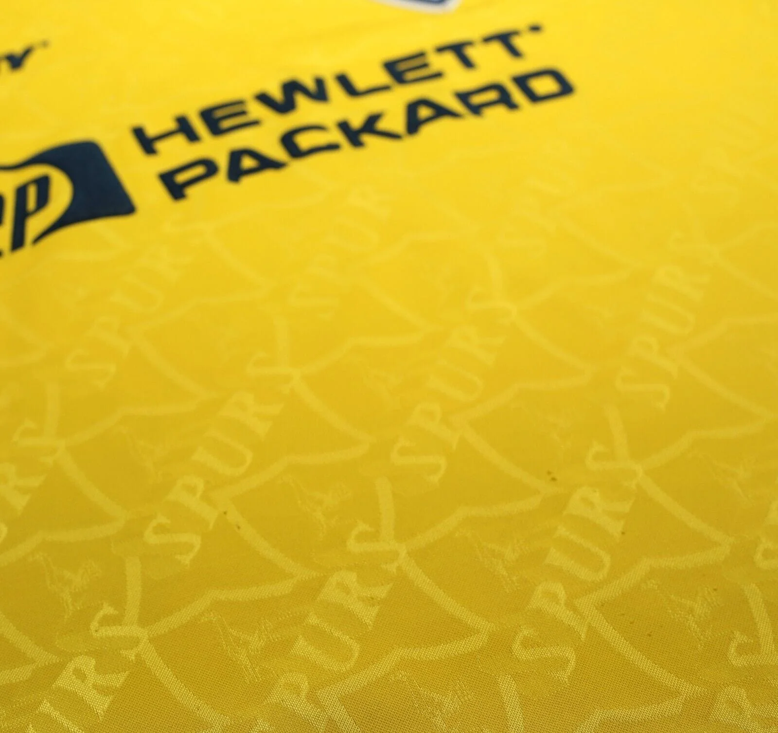 1995/97 SHERINGHAM #10 Tottenham Hotspur Vintage PONY Away Football Shirt (M) - Image 7