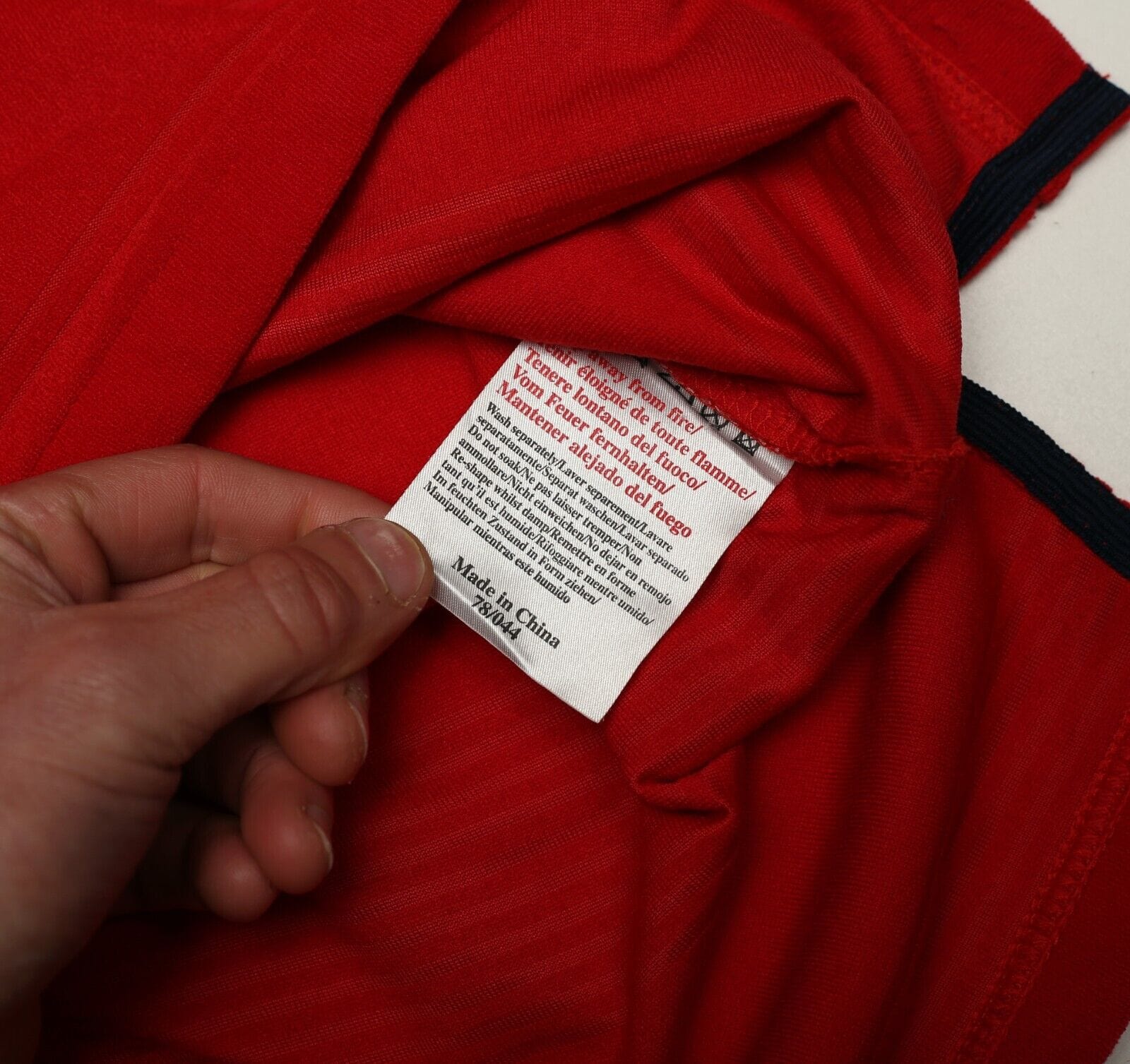 1999/01 SHEARER #9 England Vintage Umbro Away Football Shirt (XL) Euro 2000 - Image 13