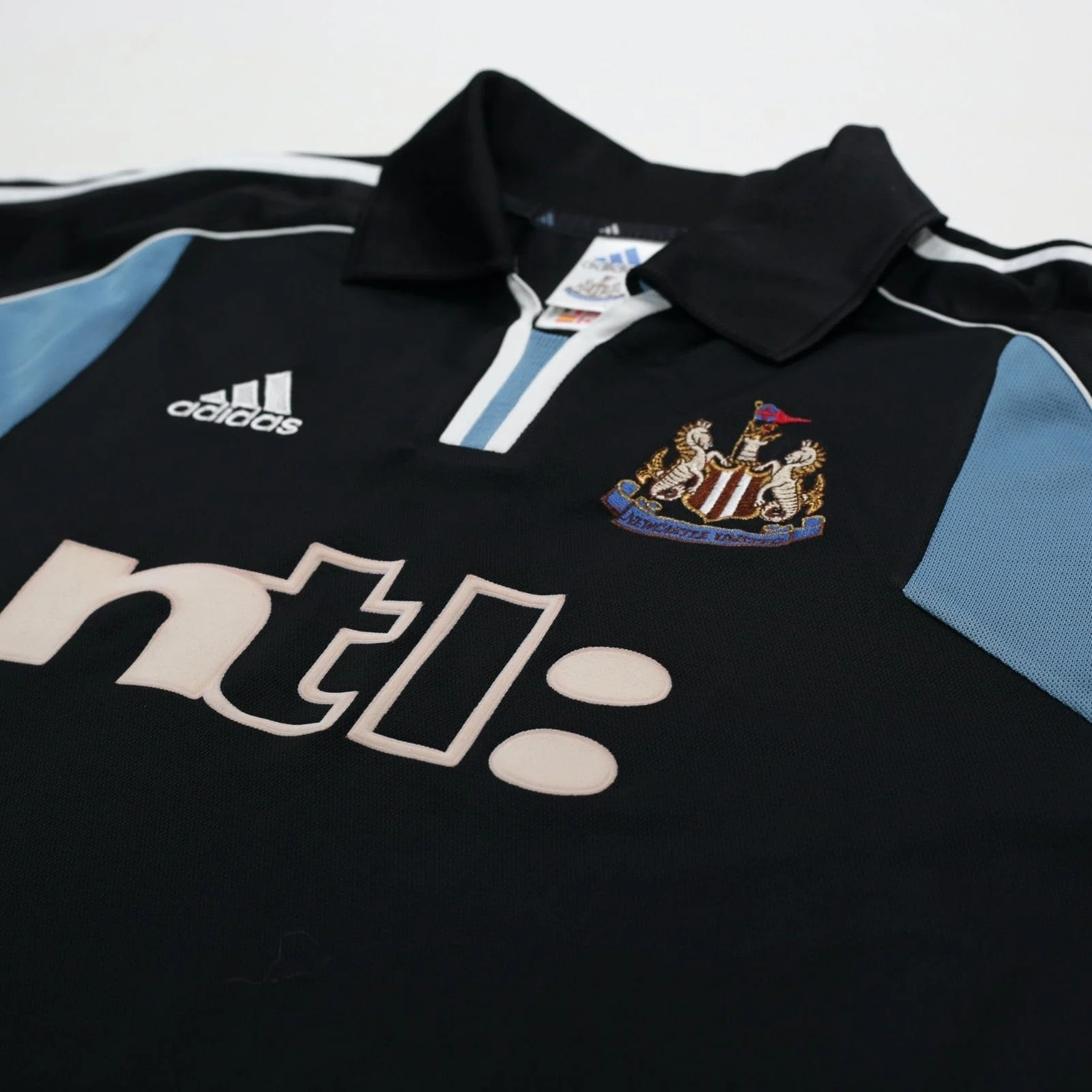 2000/01 Shearer #9 Newcastle United Vintage adidas Away Football Shirt (L) - Image 5