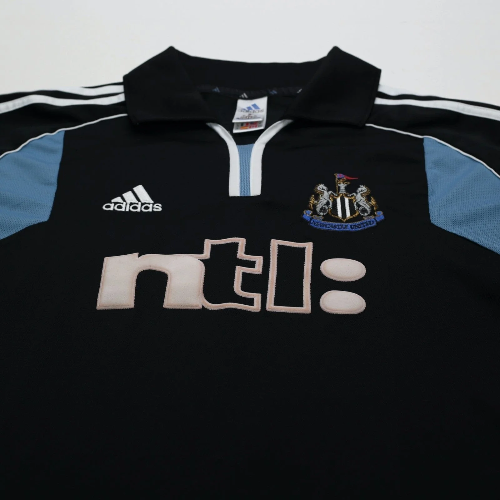 2000/01 Shearer #9 Newcastle United Vintage adidas Away Football Shirt (XL) - Image 4