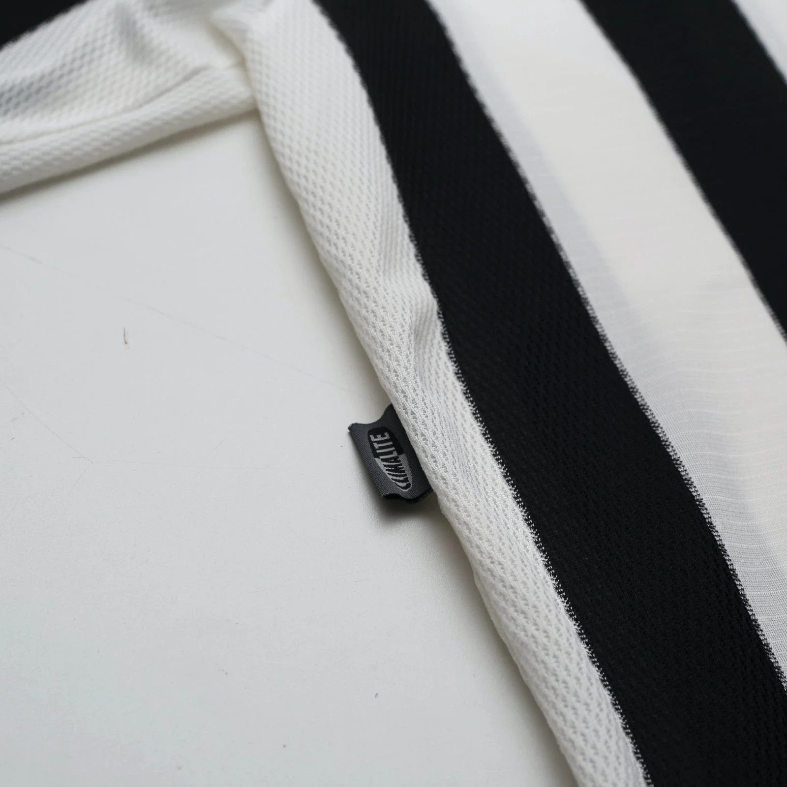 2000/01 Shearer #9 Newcastle United Vintage adidas Home Football Shirt (XL) - Image 15