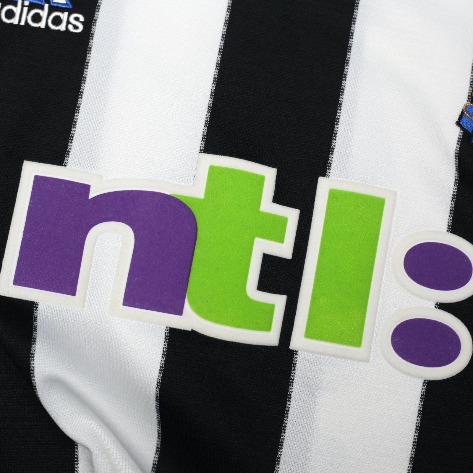 2000/01 Shearer #9 Newcastle United Vintage adidas Home Football Shirt (XL) - Image 7