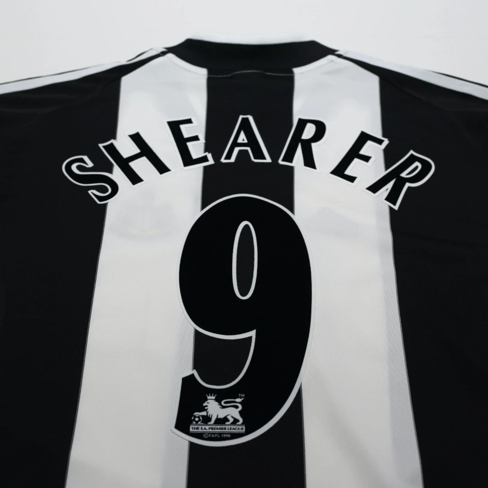 2001/03 Shearer #9 Newcastle United Vintage adidas Home Football Shirt (XL) - Image 11