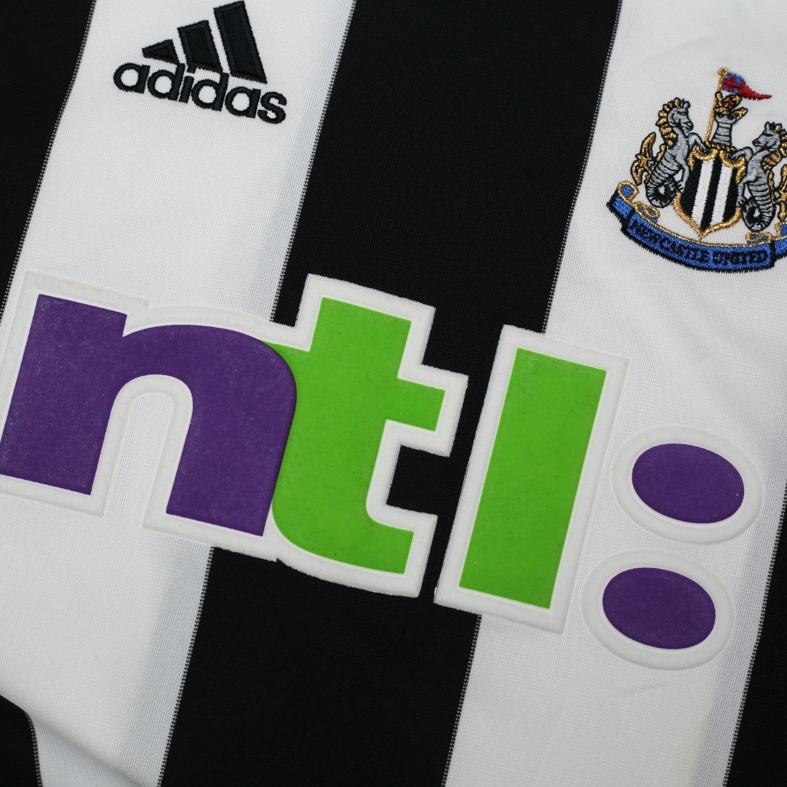 2001/03 Shearer #9 Newcastle United Vintage adidas Home Football Shirt (XL) - Image 8