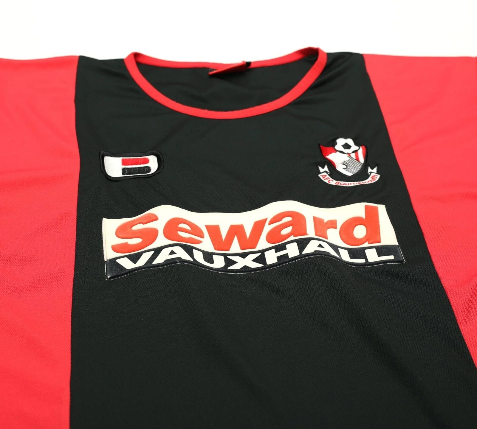 2003/04 BOURNEMOUTH Vintage Home Football Shirt (XL) - Image 4