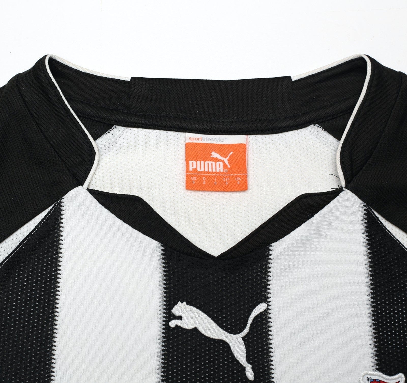 2010/11 BEN ARFA #37 Newcastle United Vintage PUMA Home Football Shirt (S) - Image 6