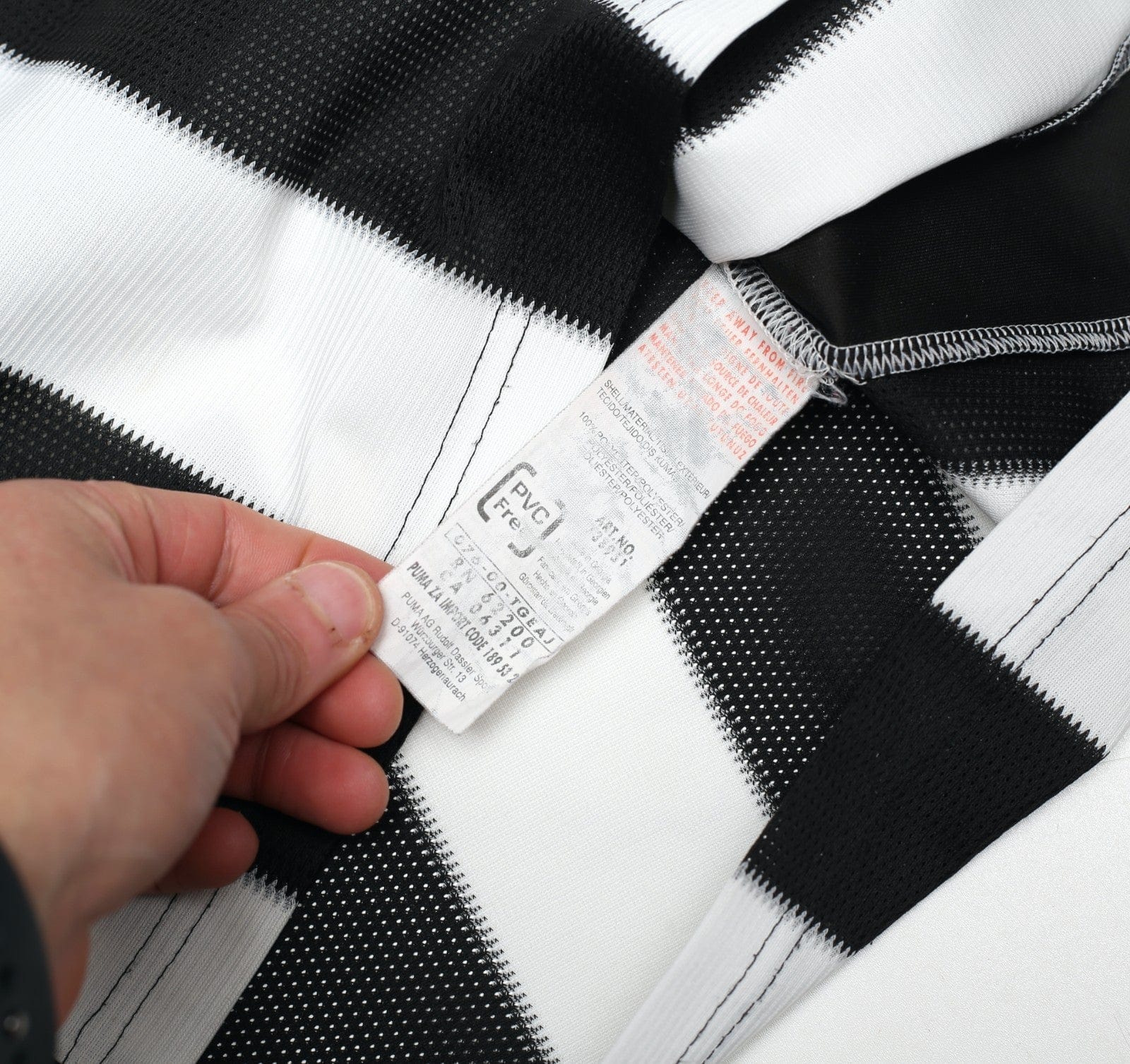 2010/11 BEN ARFA #37 Newcastle United Vintage PUMA Home Football Shirt (S) - Image 8