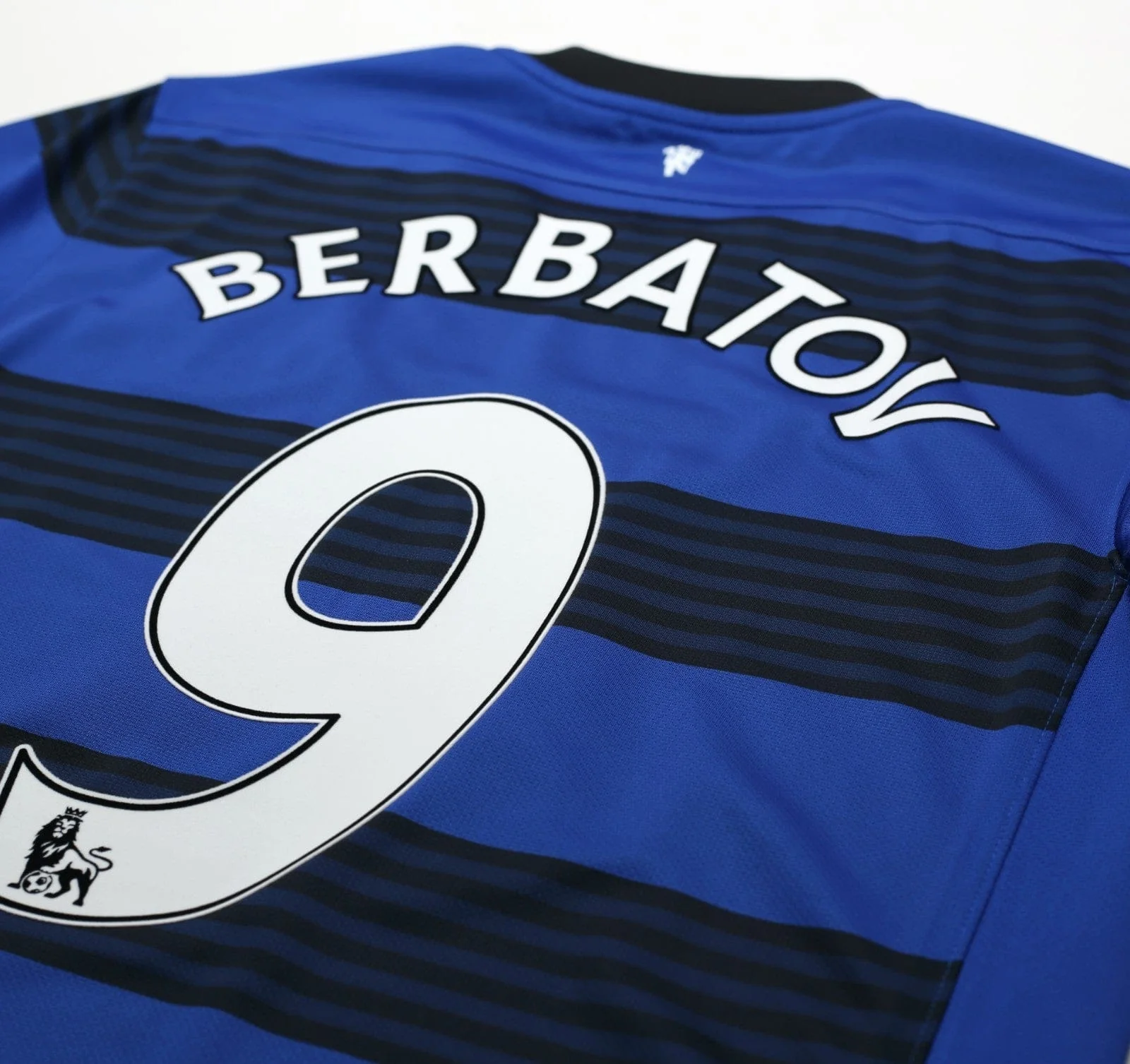 2011/13 BERBATOV #9 Manchester United Vintage Away Home Football Shirt (M) - Image 10