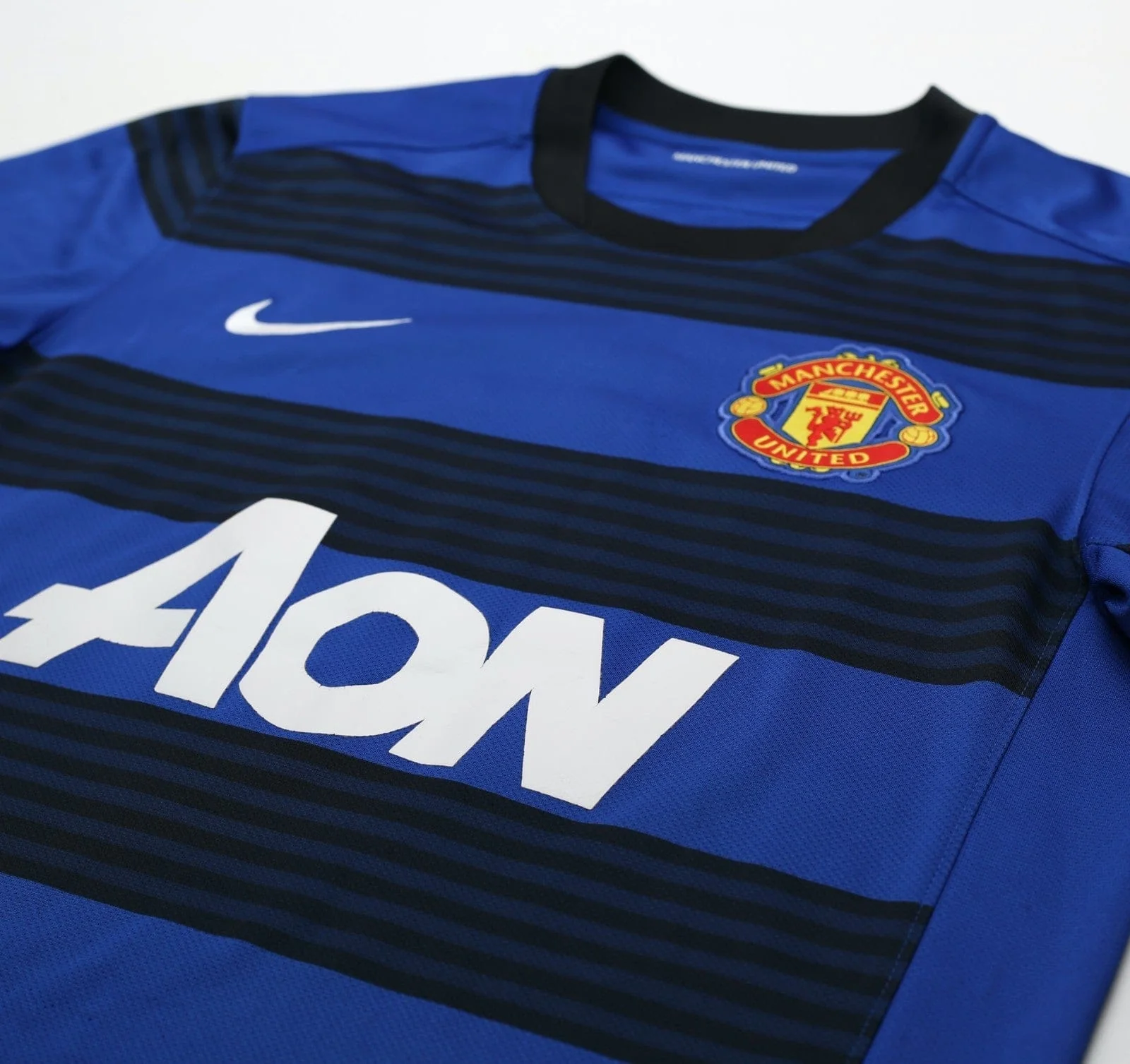 2011/13 BERBATOV #9 Manchester United Vintage Away Home Football Shirt (M) - Image 5