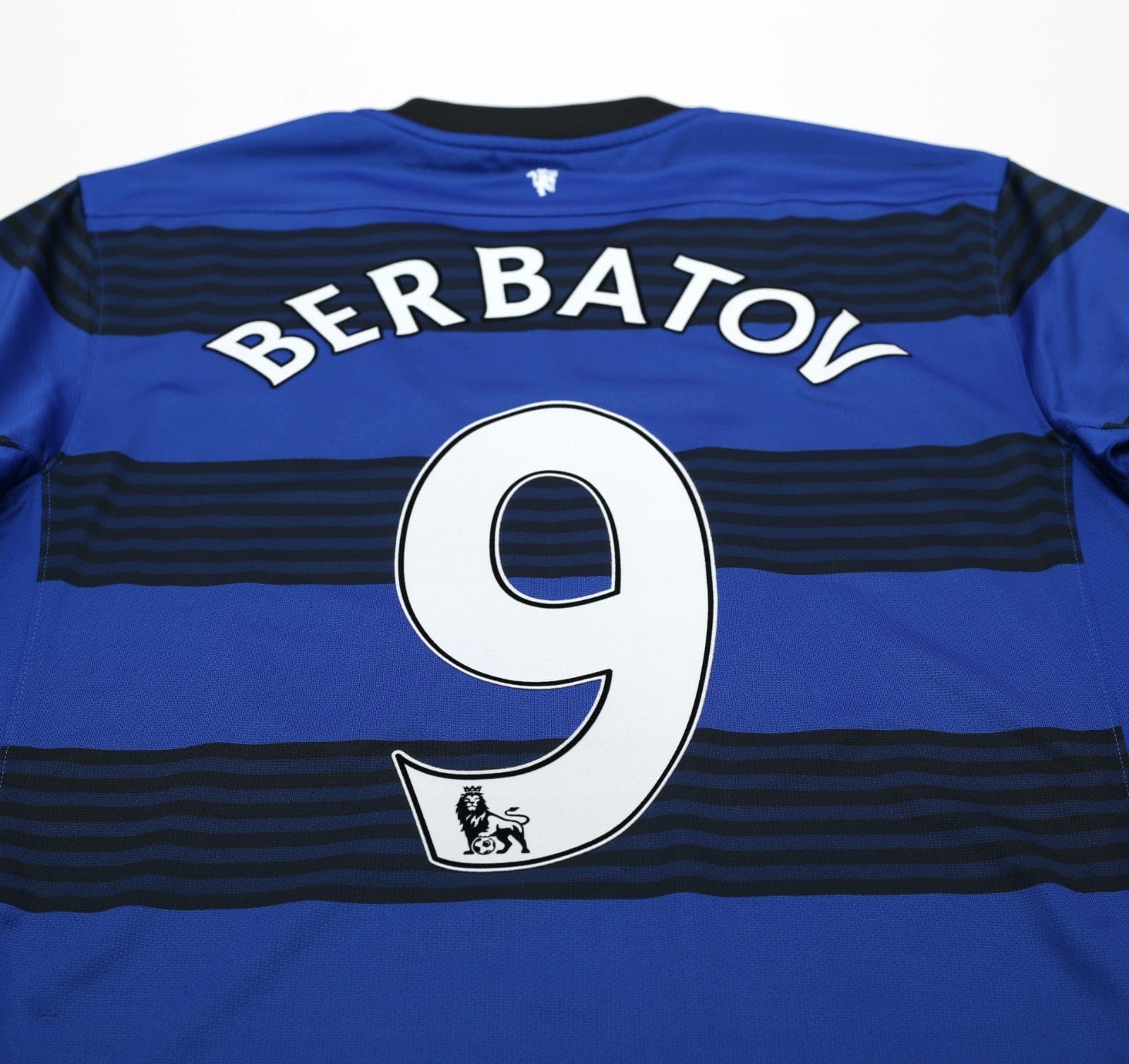 2011/13 BERBATOV #9 Manchester United Vintage Away Home Football Shirt (M) - Image 9