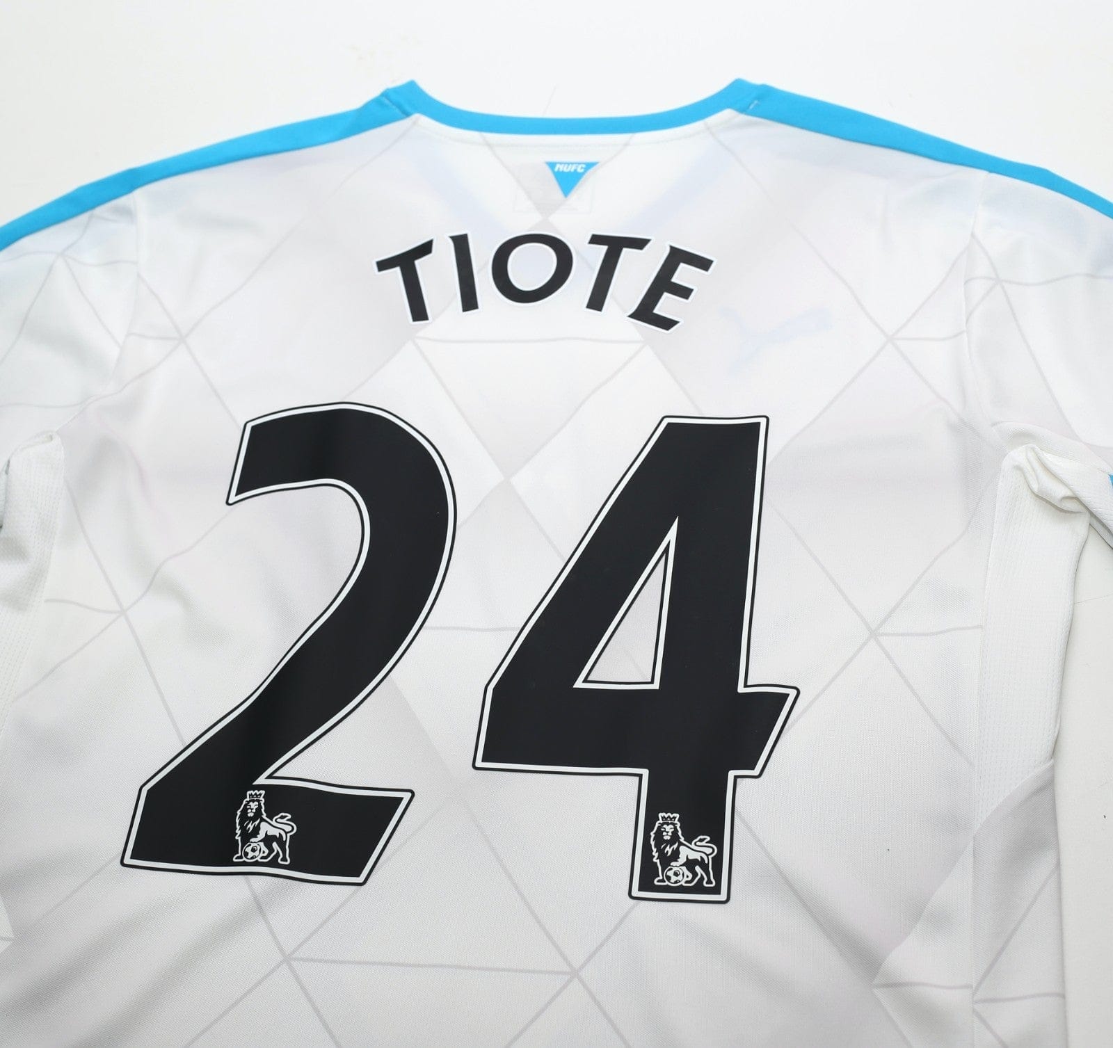 2015/16 TIOTE #24 Newcastle Utd Vintage PUMA Long Sleeve Away Football Shirt (M) - Image 11